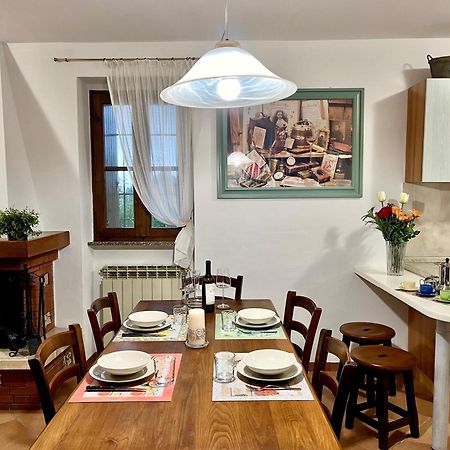Appartamento Mirella In Centro Storico Casole dʼElsa Exteriör bild