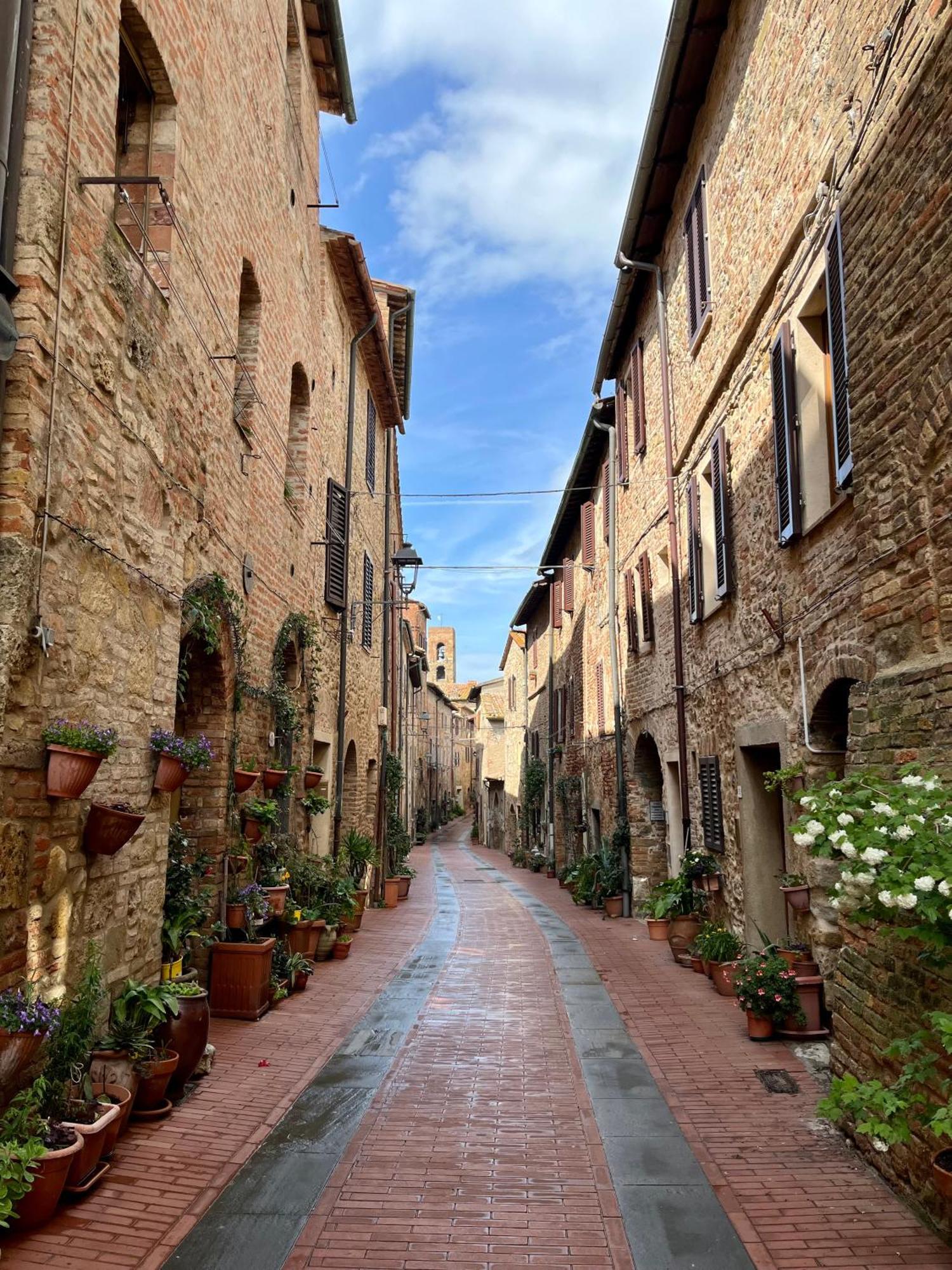 Appartamento Mirella In Centro Storico Casole dʼElsa Exteriör bild